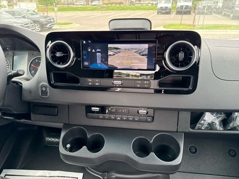 New 2025 Mercedes-Benz Sprinter 2500 image 19