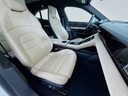 Used 2022 Porsche Taycan 4S image 30