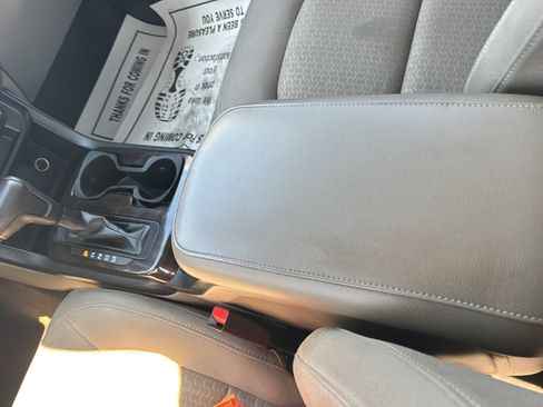 Used 2015 GMC Canyon SLE w/ SLE Convenience Package RWD image 25