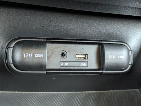 Certified 2019 Kia Soul w/ Convenience Package image 25