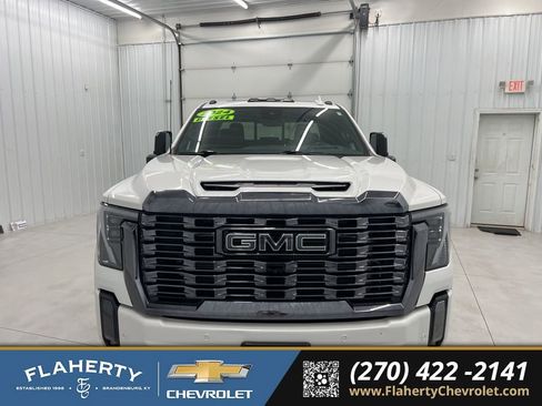 Used 2024 GMC Sierra 3500 Denali Ultimate image 7