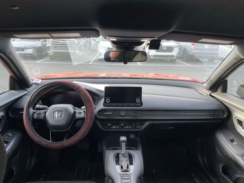 Used 2024 Honda HR-V Sport image 5