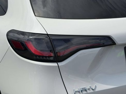 Used 2026 Honda HR-V LX image 12
