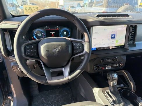 New 2025 Ford Bronco Badlands image 10