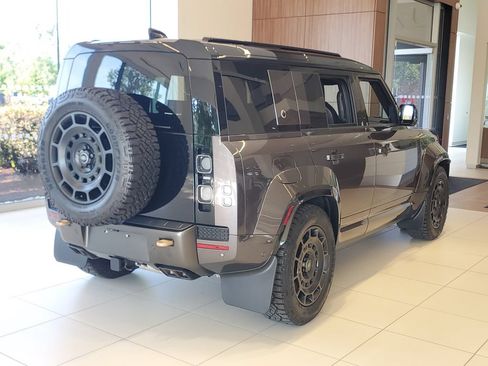 Certified 2025 Land Rover Defender 110 AWD/4WD image 3