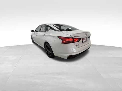 Used 2024 Nissan Altima 2.5 SR FWD image 11