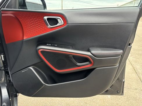 Used 2023 Kia Soul GT-Line w/ GT-Line Technology Package image 22