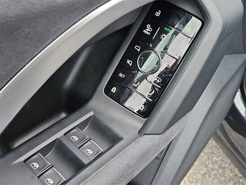 New 2025 Audi SQ5 Premium Plus image 20