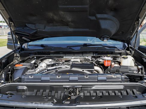 Used 2024 Chevrolet Silverado 2500 LT AWD/4WD image 16