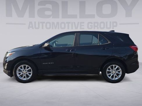 Used 2020 Chevrolet Equinox LS FWD image 2