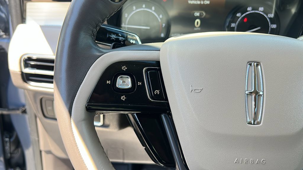 Certified 2022 Lincoln Corsair FWD w/ Premium Package image 19