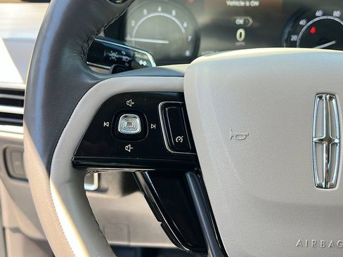 Certified 2022 Lincoln Corsair FWD w/ Premium Package image 19