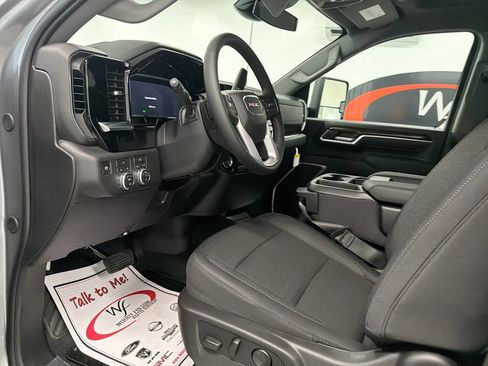 New 2026 GMC Sierra 2500 SLE w/ SLE Value Package; AWD/4WD image 11