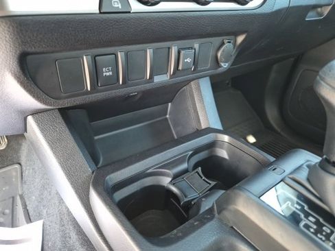 Used 2022 Toyota Tacoma SR w/ SX Package image 23