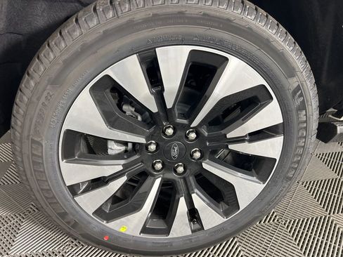 New 2026 Ford Expedition Max Platinum w/ Driver's Package image 6