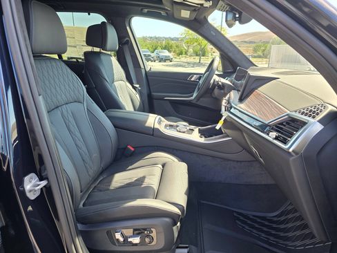 New 2026 BMW X5 xDrive40i w/ M Sport Package AWD/4WD image 44
