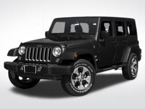 Used 2017 Jeep Wrangler Unlimited Sahara w/ Max Tow Package image 11