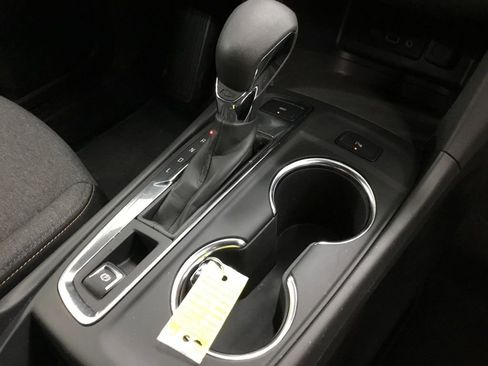 Used 2024 Chevrolet Equinox LT image 26