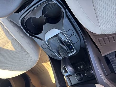 Used 2017 Hyundai Santa Fe SE AWD/4WD image 15
