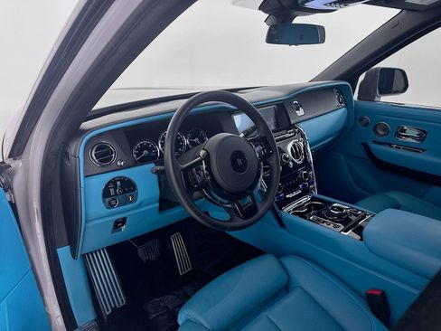 Certified 2022 Rolls-Royce Cullinan w/ Dark Exterior Package AWD/4WD image 11