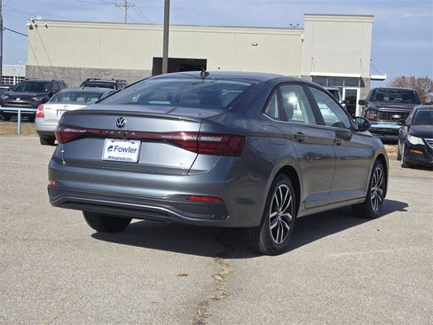 New 2026 Volkswagen Jetta SE image 4