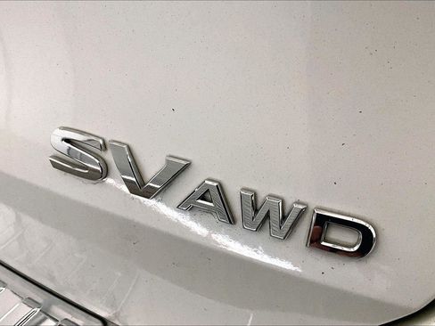 Used 2018 Nissan Rogue SV image 13