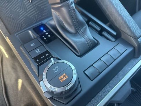 Used 2025 Toyota Tacoma TRD Sport image 29