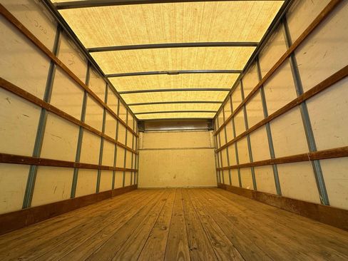 Used 2016 Ford E-350 and Econoline 350 Super Duty image 15