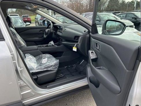 Certified 2025 Nissan Rogue S AWD/4WD image 25