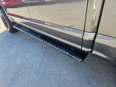 Used 2017 Ford F150 Lariat AWD/4WD image 10