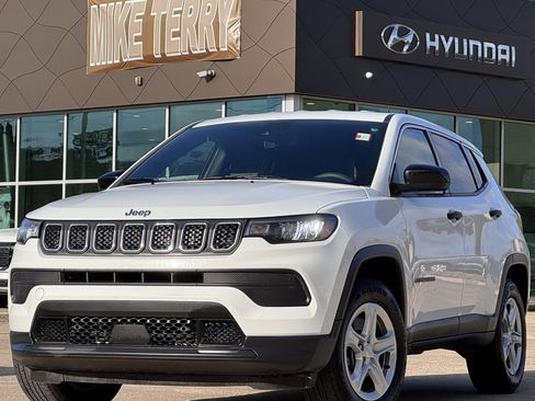 Used 2024 Jeep Compass Sport image 1