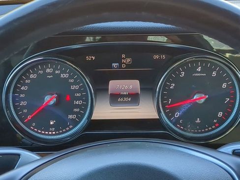 Used 2017 Mercedes-Benz E 300 4MATIC image 27