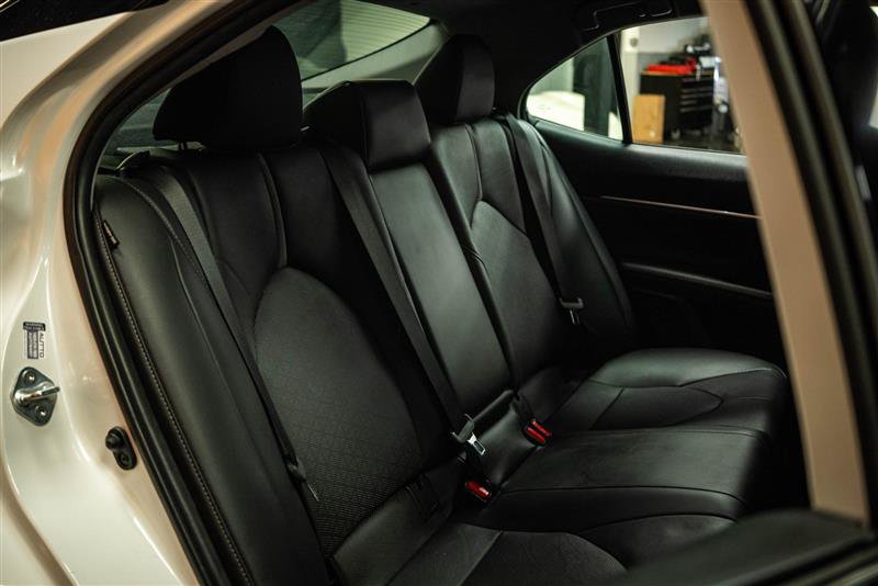 Used 2021 Toyota Camry XSE FWD image 11