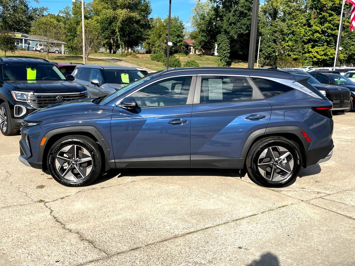 Used 2025 Hyundai Tucson SEL FWD image 3
