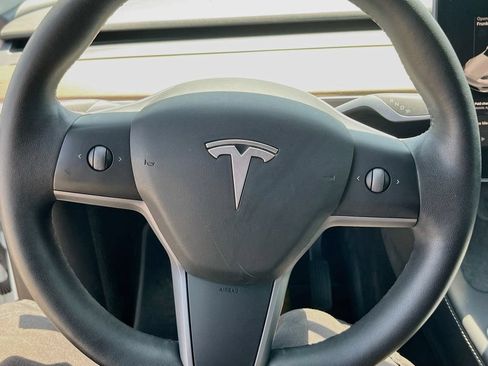Used 2023 Tesla Model Y Long Range AWD/4WD image 10