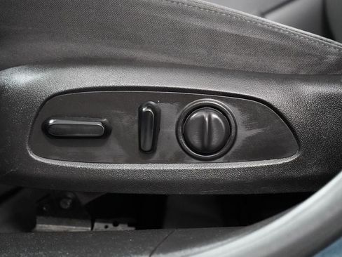 Used 2019 Chevrolet Malibu LT FWD image 21