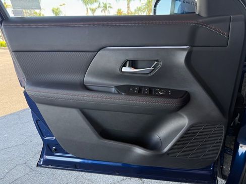 Certified 2025 Nissan Kicks SR AWD/4WD image 18