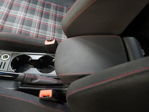 Used 2019 Volkswagen GTI S image 21