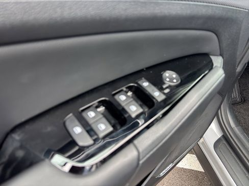 Certified 2024 Kia Sportage SX image 9