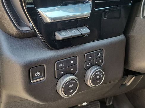 Certified 2024 Chevrolet Silverado 3500 High Country w/ High Country Premium Package AWD/4WD image 17