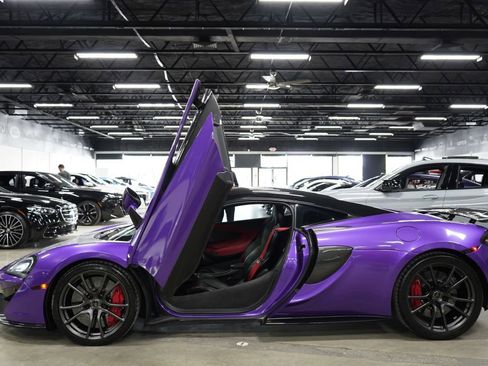 Used 2017 McLaren 570S Coupe RWD image 10