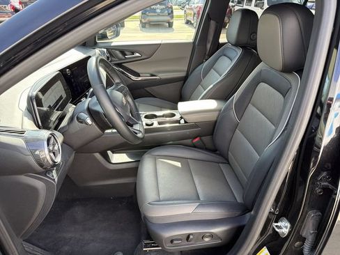 Used 2026 Chevrolet Equinox LT w/ Convenience Package II AWD/4WD image 13