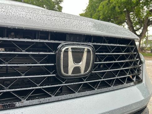 Used 2025 Honda Accord SE image 11