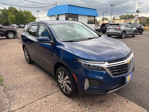 Used 2023 Chevrolet Equinox LT image 4