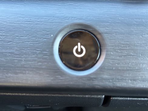 Used 2023 Nissan Ariya Engage image 35