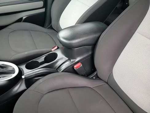 Used 2015 Kia Soul Base image 19