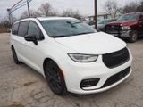 New 2024 Chrysler Pacifica Limited w/ Uconnect Theater Family Group image 4