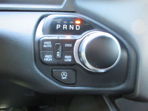 Used 2021 RAM 1500 Big Horn image 33