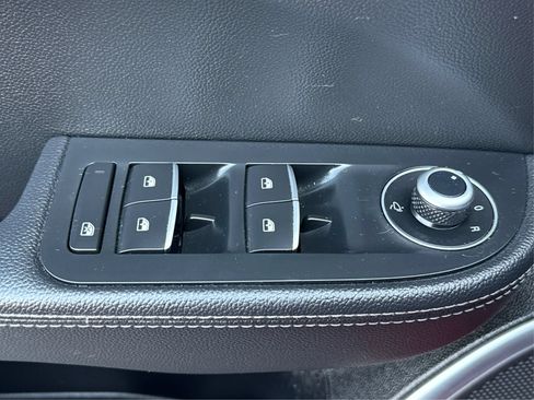 Used 2018 Alfa Romeo Giulia RWD image 20