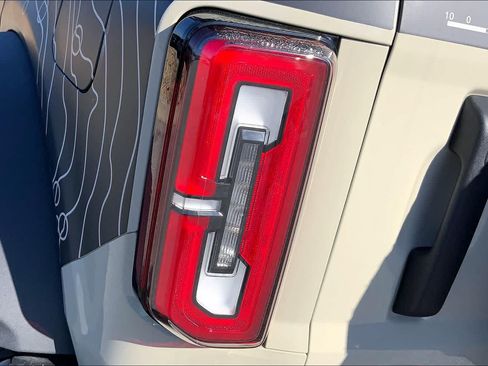 New 2025 Ford Bronco Badlands AWD/4WD image 14
